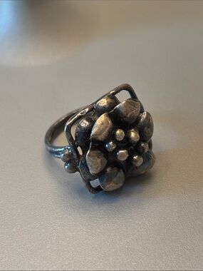 Vintage Hobe Floral Cluster Silver Ring - Blackened Silver!